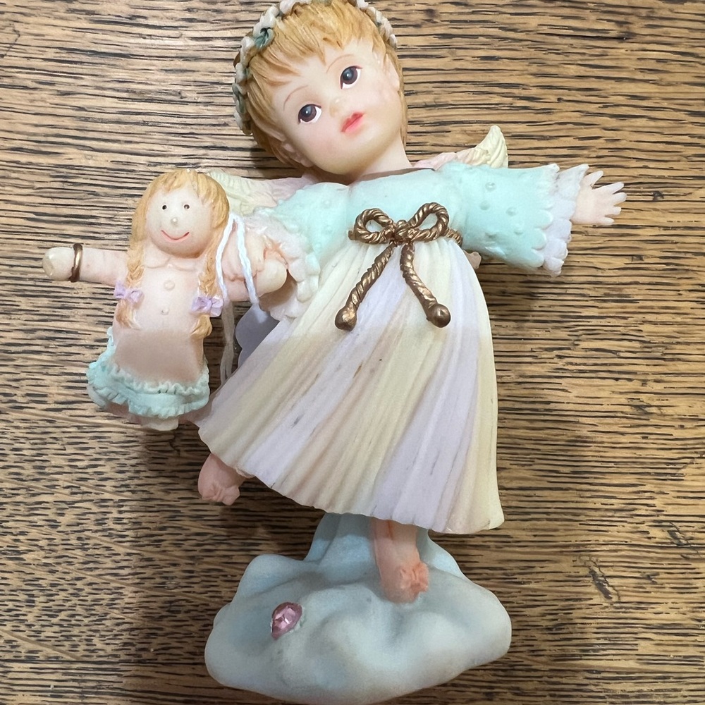 Cream and Tan Decorative Accents Figurine
